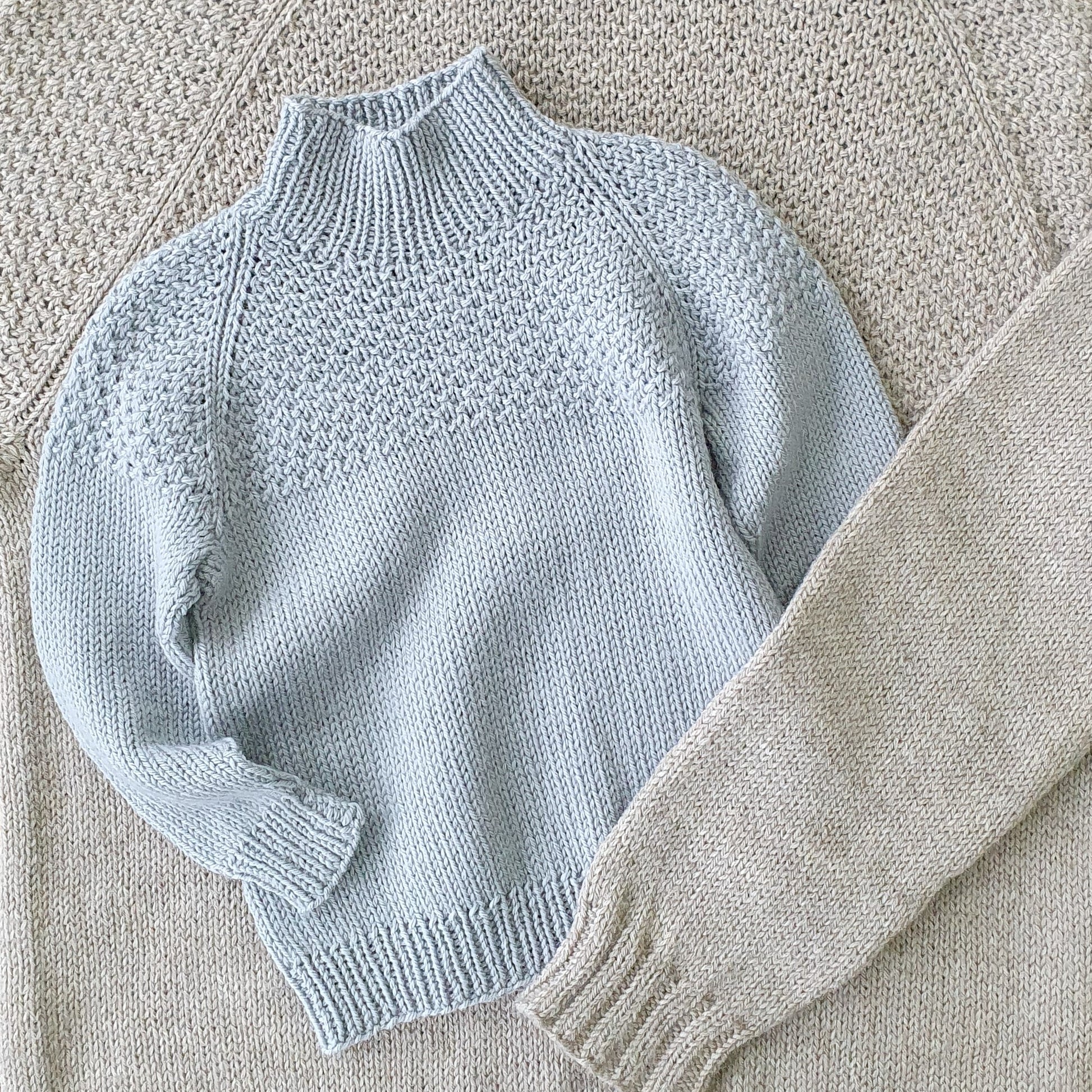 Textured yoke raglan knitted sweater for kids
